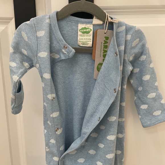 *NEW* Two Parade Organics Newborn Gown. Certified Organic Cotton. - Picture 6 of 6